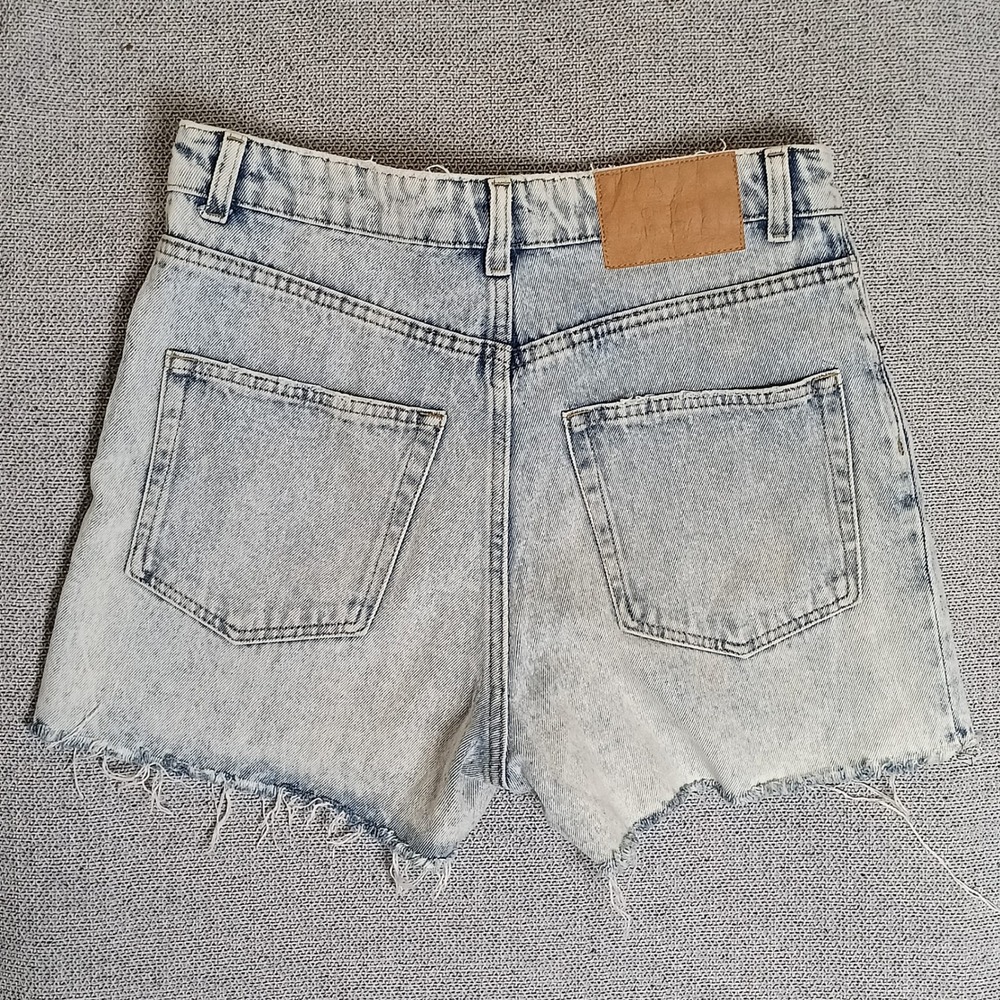 Cheap Monday Donna Shorts 90s Stoned Womens 29 Light Blue Excellent High Rise - Picture 2 of 7